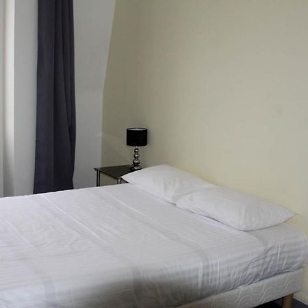 Residence D'Artagnan Montargis Buitenkant foto